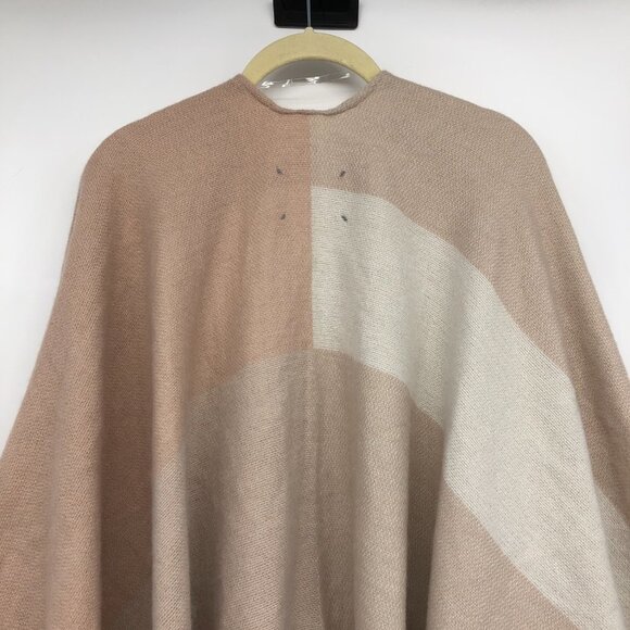 Soia & Kyo pale pink Tan Cream Multicolor Colorblock Poncho tassels Size OS - Picture 11 of 16
